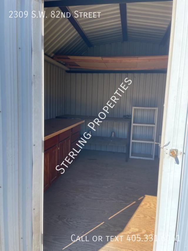 Building Photo - 2309 SW 82nd St