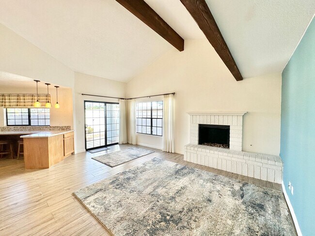 Building Photo - Sweet Single-Story, Completely Detached, Home in the Picturesque Fallbrook Village HOA Community!
