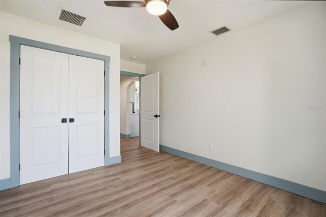 Building Photo - 759 Lantana Ave