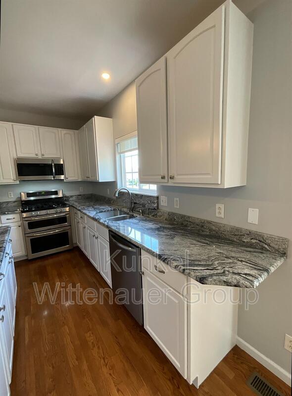 Building Photo - 2244 Haverford Dr