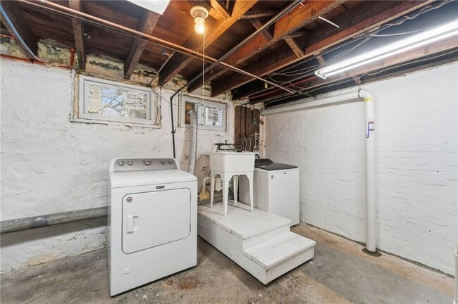 Building Photo - 63 N Broadway