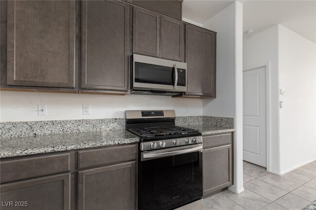 Building Photo - 5319 Wally St