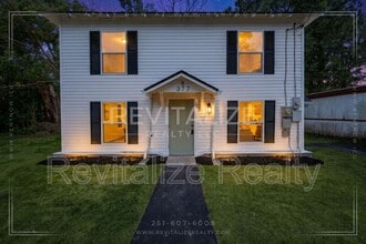 Building Photo - 377 Tuttle Ave