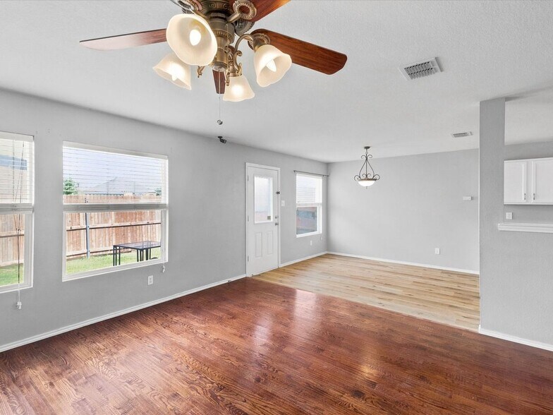 Building Photo - 13287 Fowler Dr