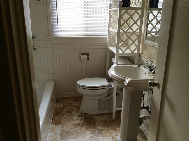 bath room - 1255 E Orange Grove Blvd