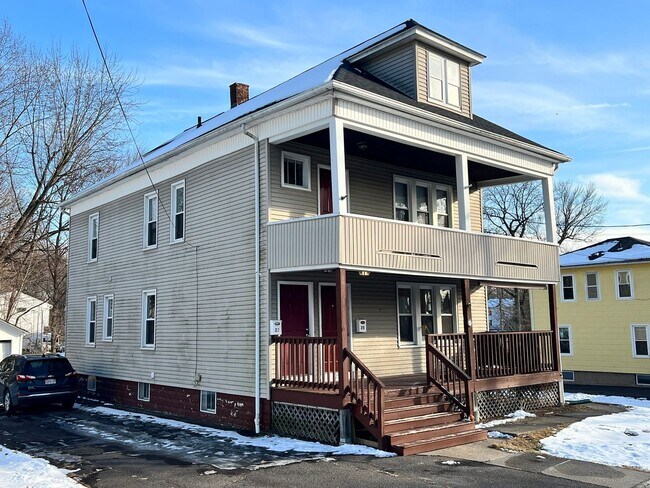 Building Photo - 25-27 Maple St