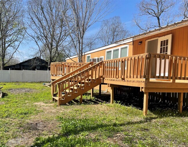 Building Photo - 9677 Longstreet Rd