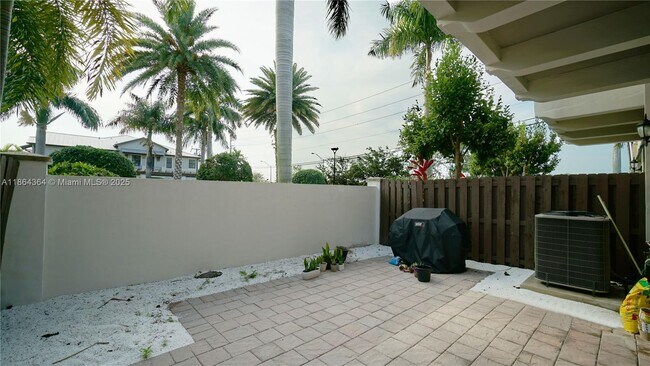 Building Photo - 5815 NW 104th Path