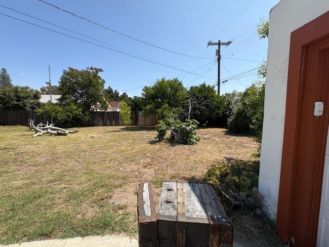 Building Photo - Charming Spanish Colonial house with huge ...