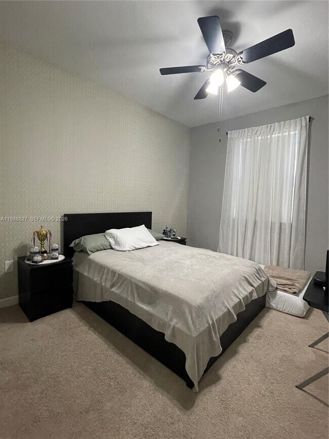 Building Photo - 16963 SW 92nd St