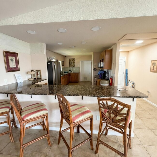 Building Photo - 4250 N Hwy A1A