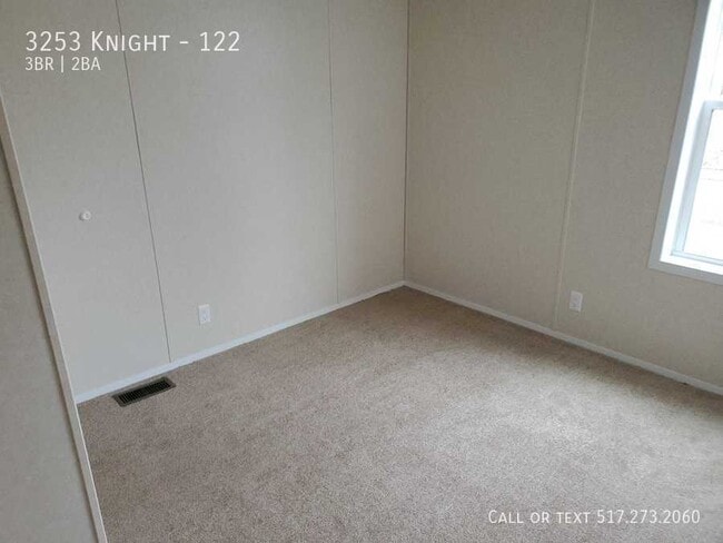 Building Photo - 3253 Knight-122