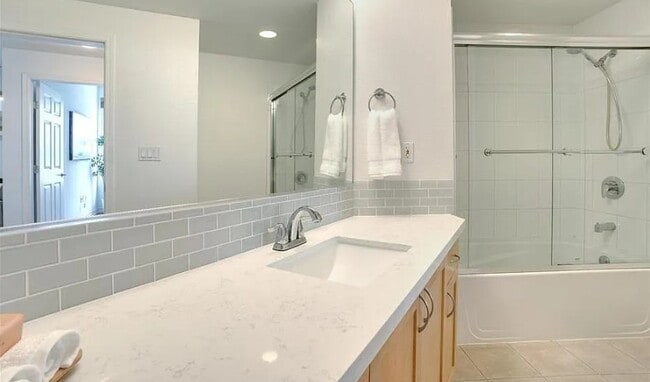 Building Photo - 1277 Kettner Blvd