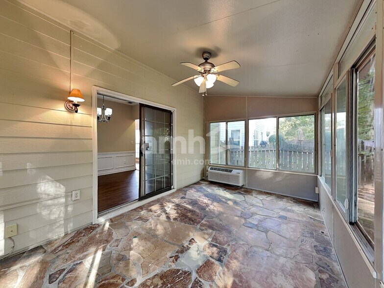 Building Photo - 11515 Bentham Ct