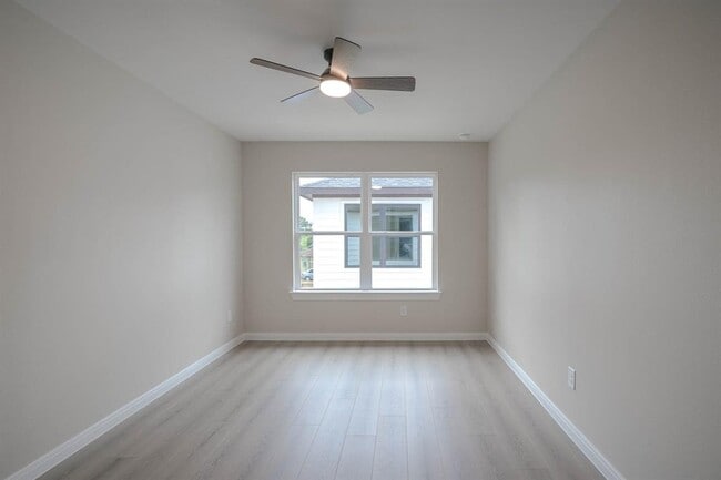 Building Photo - 6322 Sayers St