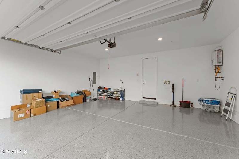 Building Photo - 4077 S Sabrina Dr