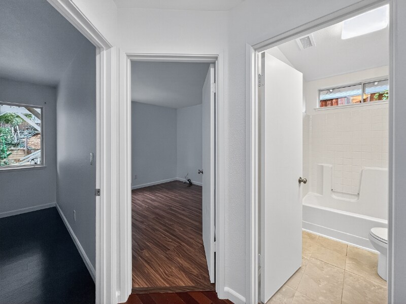 Building Photo - 632 Corliss St