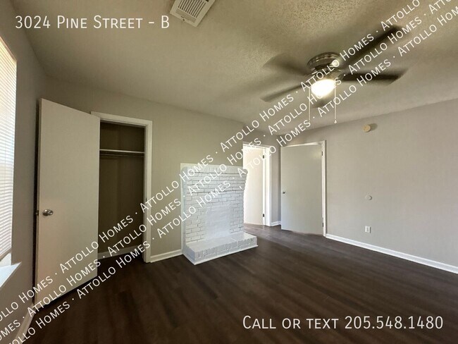 Building Photo - 3024 Pine St