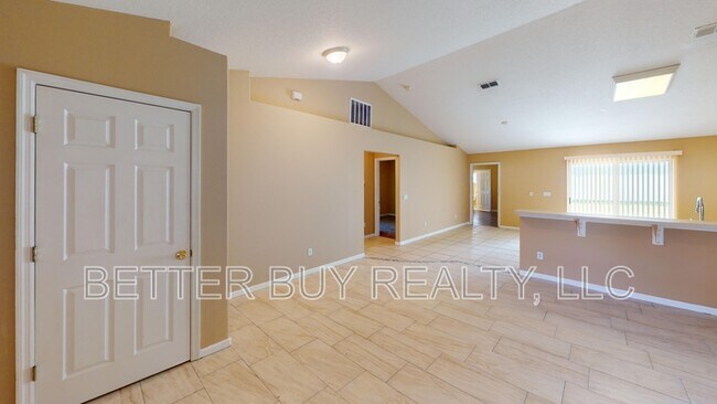 Building Photo - 18 Lloleeta Path