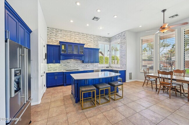 Building Photo - 351 N Cloverfield Cir