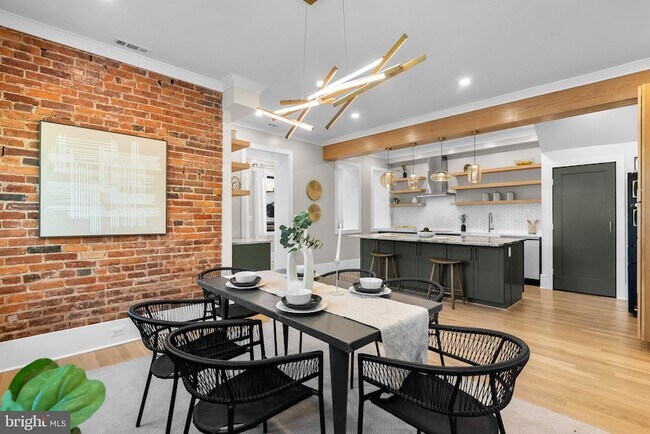 Building Photo - 1616 Kilbourne Pl NW