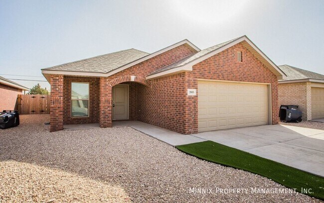 Building Photo - 2005 Kenwood Ave