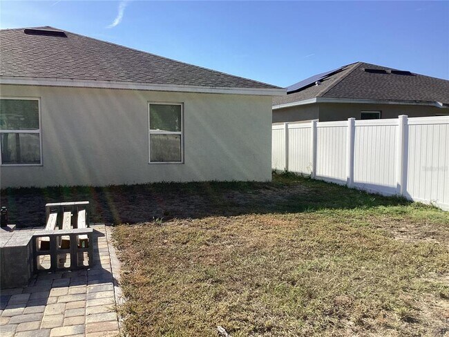 Building Photo - 260 Pershing St