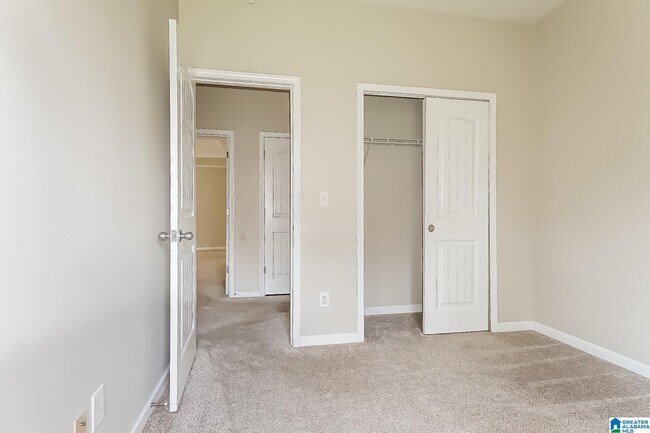 Building Photo - 5816 Cheshire Cove Trail