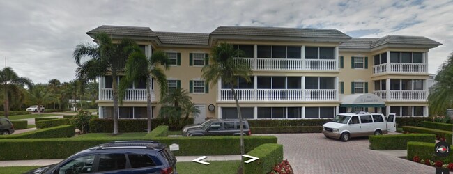 Building Photo - 666 3rd St S