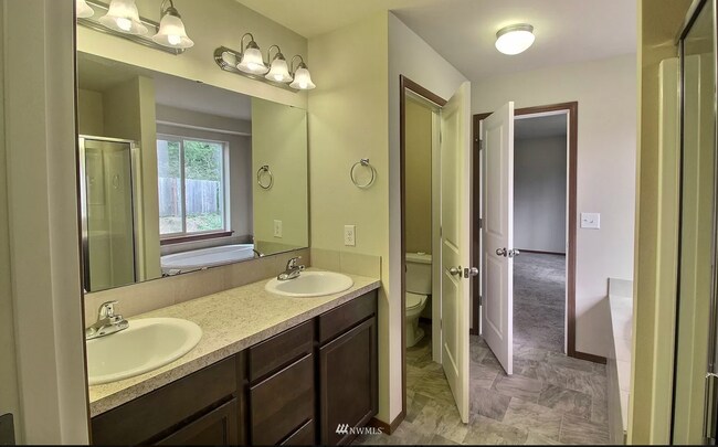 Master Bathroom - 596 NE Nantucket St