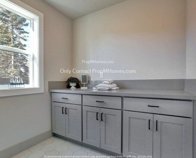 Building Photo - Modern Home in Highly Sought-After Piedmont Neighborhood!