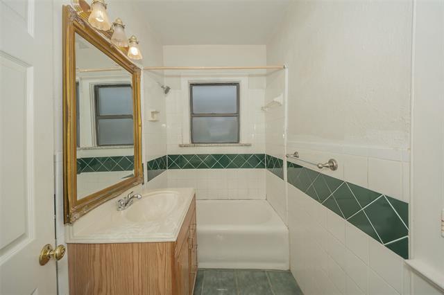 Building Photo - 902 S Oak Cliff Blvd