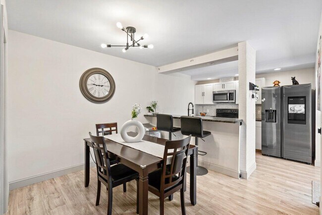 Building Photo - 3571 SW Sunset Trace Cir