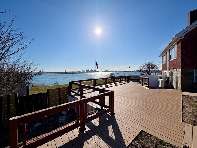 Building Photo - 36 Annavoy St