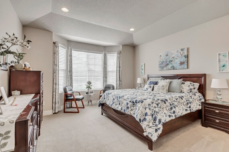 Building Photo - 13320 E Lakemont Dr