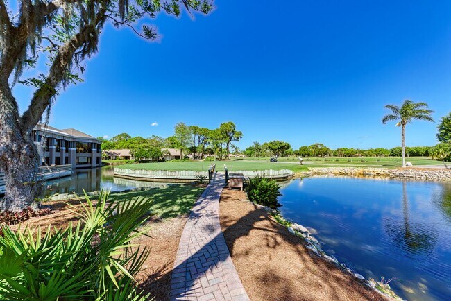 Building Photo - Welcome to your Heatherwood Heaven