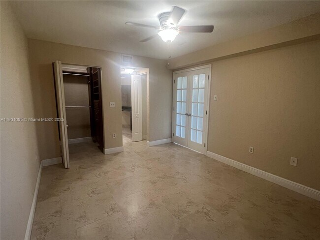 Building Photo - 2851 N Oakland Forest Dr
