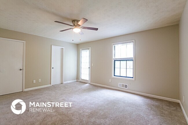 Building Photo - 2680 Robin Way Ct SW