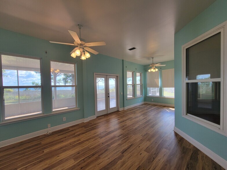 Florida room/ den/flex space - 7327 Rodgers Dr