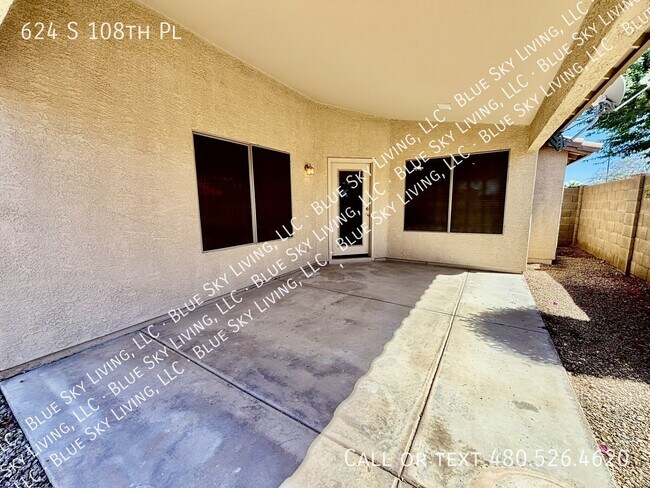 Building Photo - 624 S 108th Pl