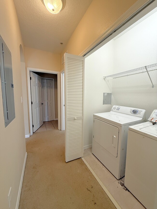 Building Photo - 8256 Maritime Flag St