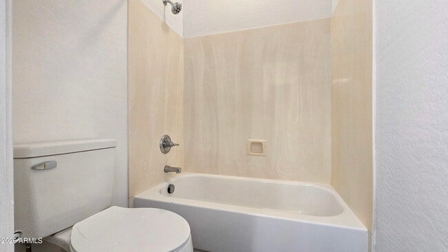 Building Photo - 14821 W Roanoke Ave