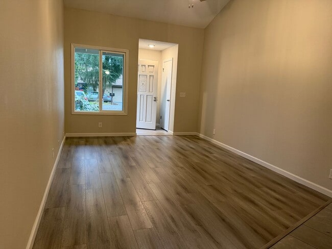 Building Photo - 5419 E Knoll Drive