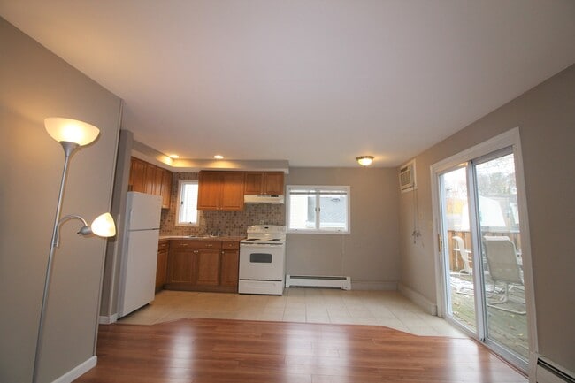 Building Photo - 16 Grendon Ln