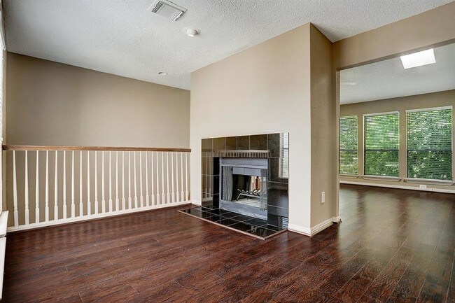 Building Photo - 2277 S Kirkwood Rd