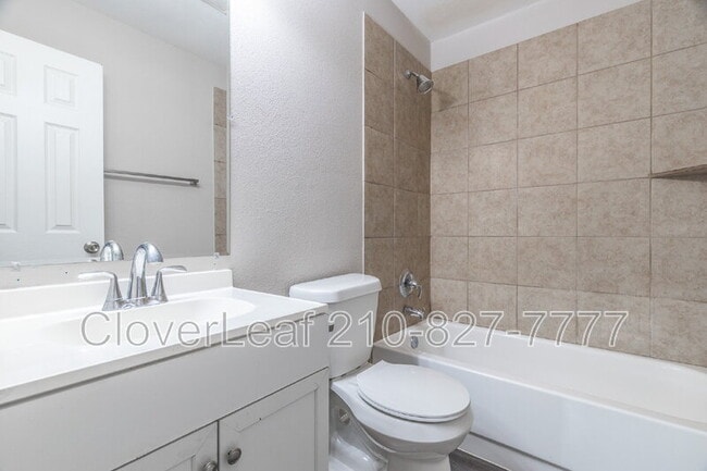 Building Photo - 118 N Meadow St