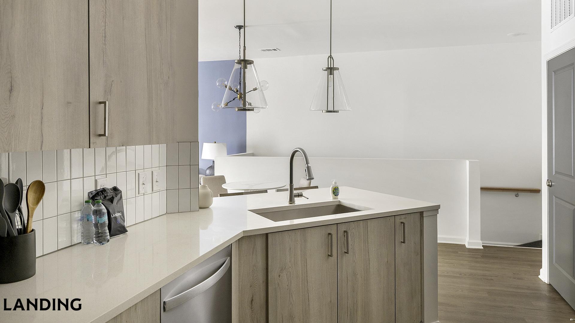 Building Photo - 560 Jack Clift Blvd