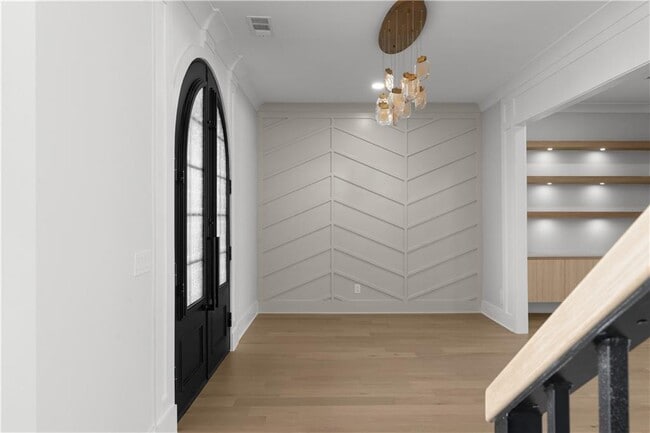 Building Photo - 407 Buford