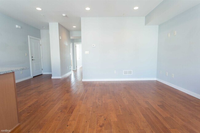 Building Photo - 2 br, 2 bath 4plex - 1926 BROWN ST Unit 3