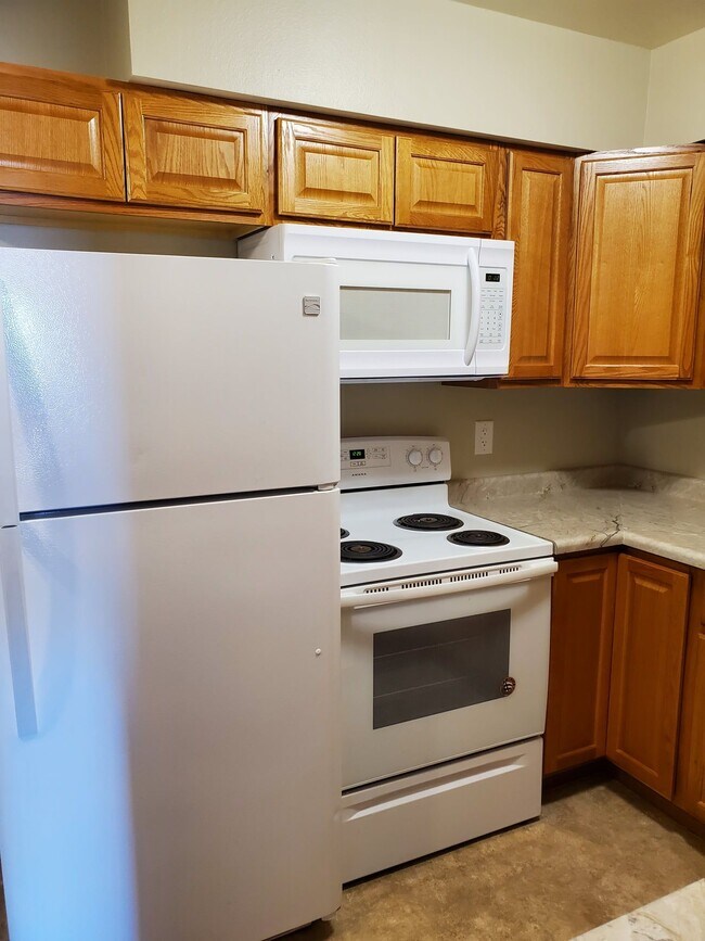 Kitchen - 1500 32nd Ave SW